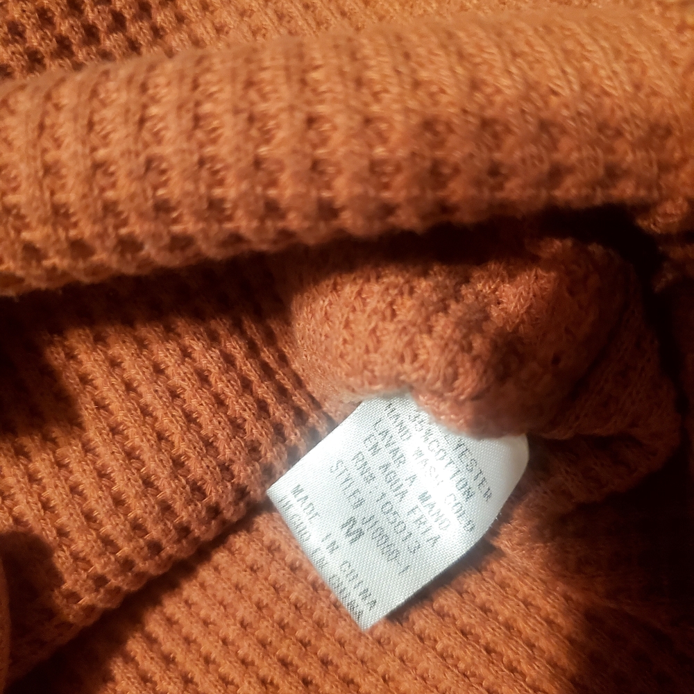 ANDREE BY UNIT Textured Coral Button-Down Shirt - Picture 4 of 4